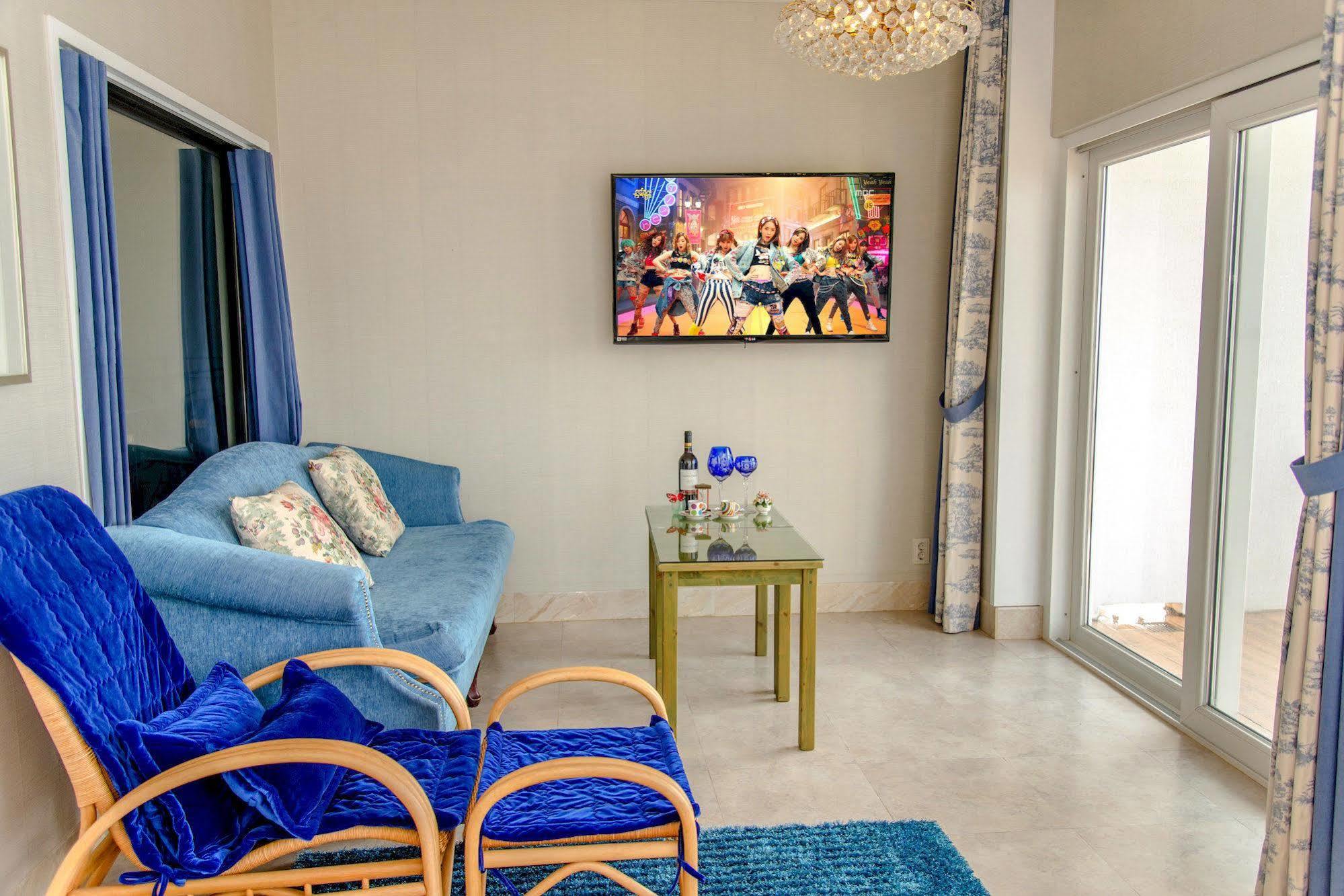 ג'גו Hotel White House מראה חיצוני תמונה